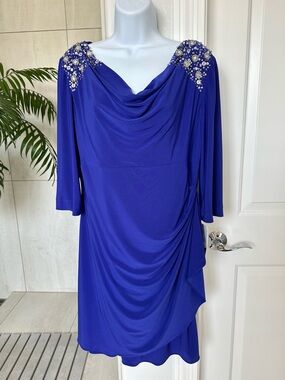 Alex Evenings Petite Cocktail dress. Blue w silver rhinestones. 14 petite.